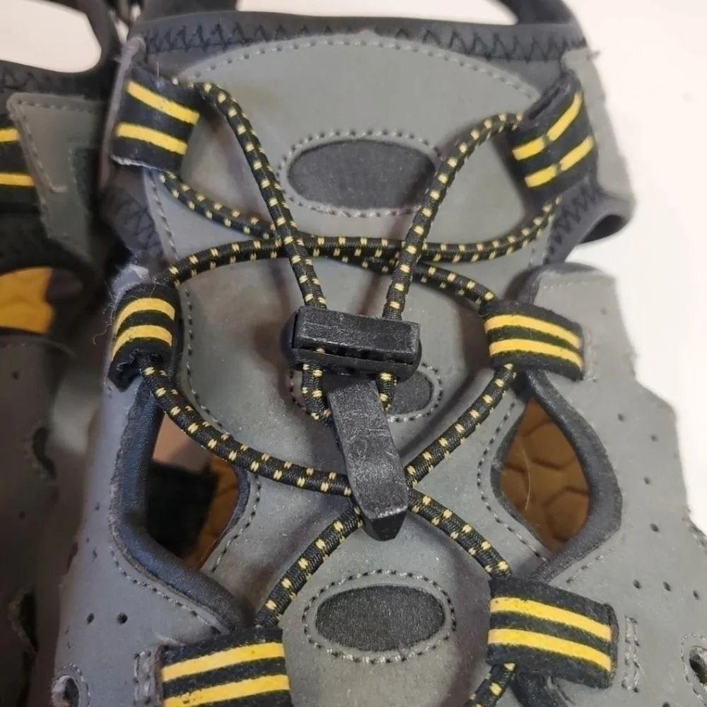 Khombu Kids' Sz 6 Dillon Sandals Water Shoes Grey/Yellow